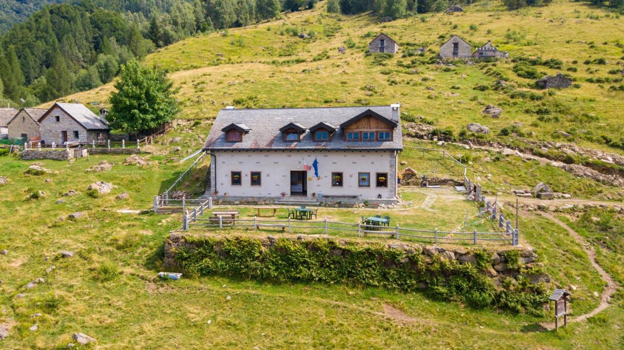 Hostel Rifugio Parpinasca Trontano Exteriér fotografie